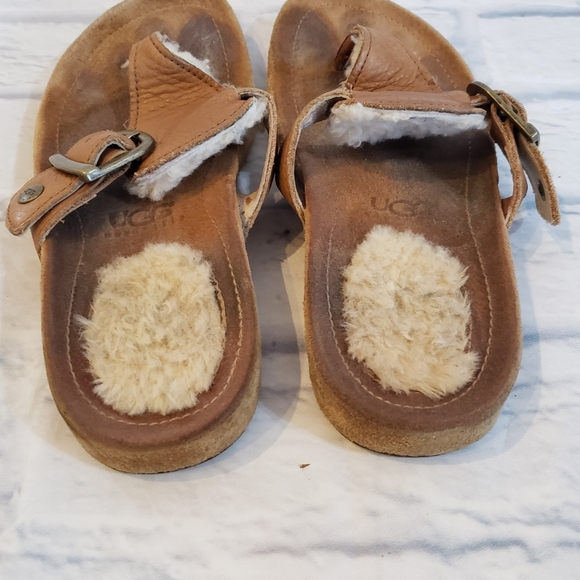 Ugg sandals size 5 - Picture 2 of 5